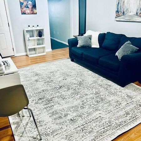 Entire 2-Bed Private Apt - Ewr/Nyc/Outlet Mall Newark Eksteriør bilde