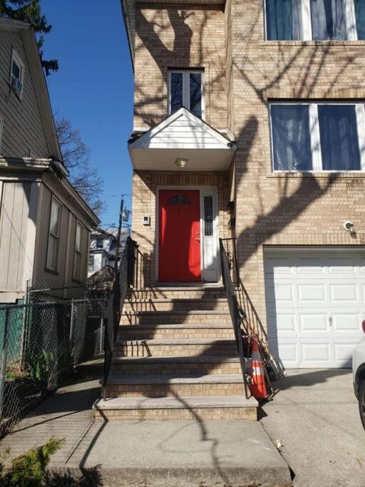 Entire 2-Bed Private Apt - Ewr/Nyc/Outlet Mall Newark Eksteriør bilde