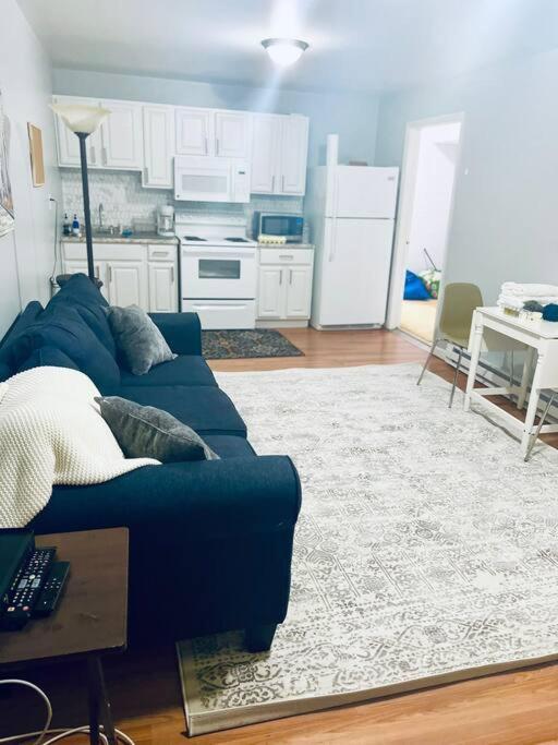 Entire 2-Bed Private Apt - Ewr/Nyc/Outlet Mall Newark Eksteriør bilde